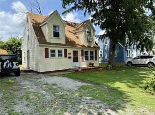 1410 14th St, Charleston, IL 61920