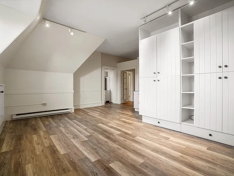 17 Gloucester St #7 — Photo 16