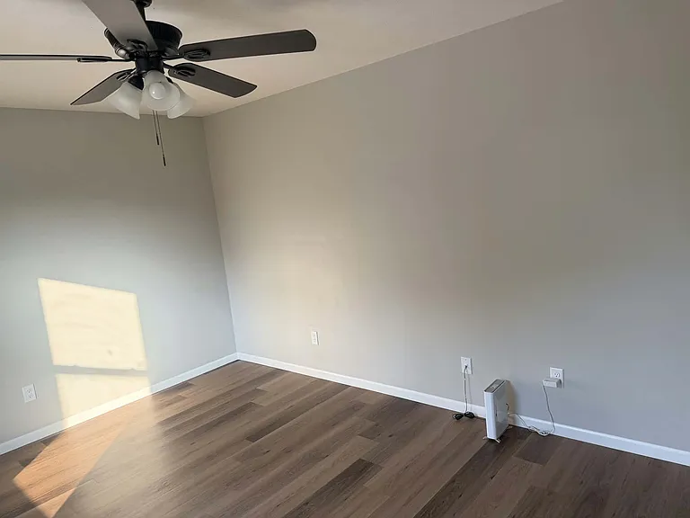 603 E Division St #1 — Photo 8