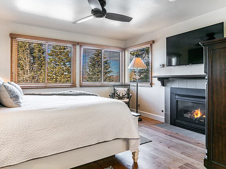 401 Silver King Dr #16 — Photo 9
