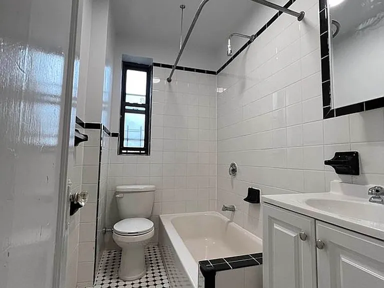 3206 29th St #3B — Photo 7