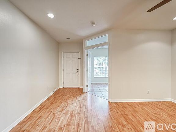 4th image of 15766 Fishhawk Falls Dr