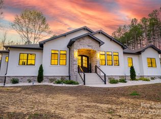 1208 Union Rd, Matthews, NC 28104