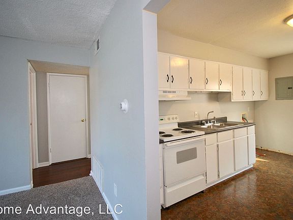 5th image of 4801 Fury Way APT 21