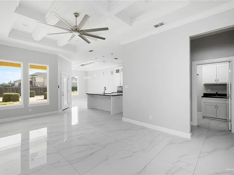 2603 E Imperial Oaks Dr — Photo 3