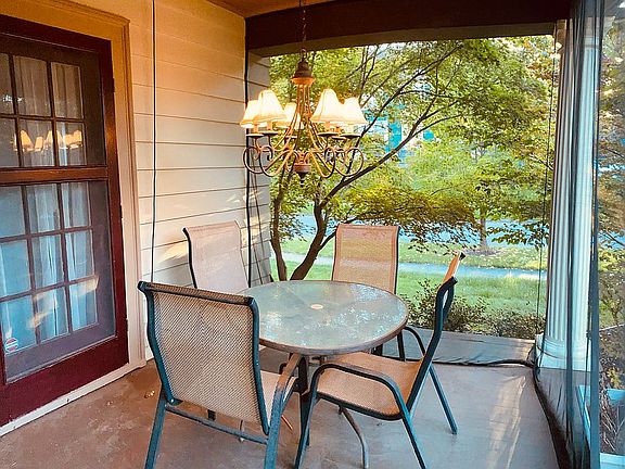 Back screened eating porch