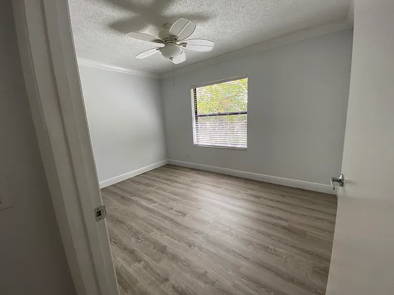 1601 Big Tree Rd #905 — Photo 6