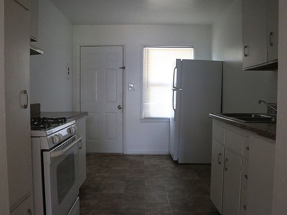3rd image of 5214 Clearmont Ave APT 1