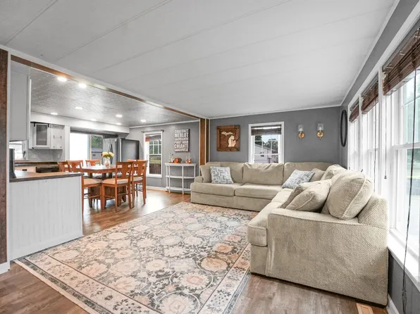 4535 Norton Rd, Grawn, MI 49637