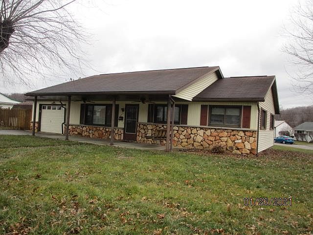 1st image of 323 N 1st Ave