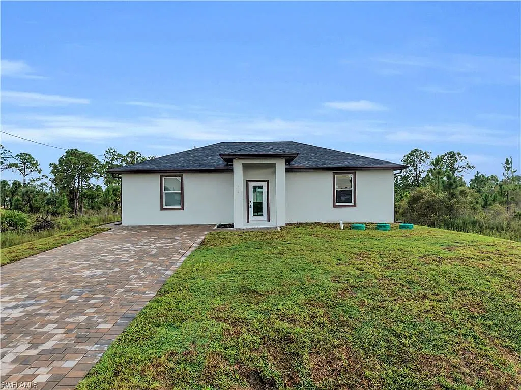 4 bed, 2.0 bath, 1500 sqft, $2,100 — Photo 4