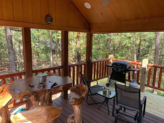 3rd image of 396 Choate Rd