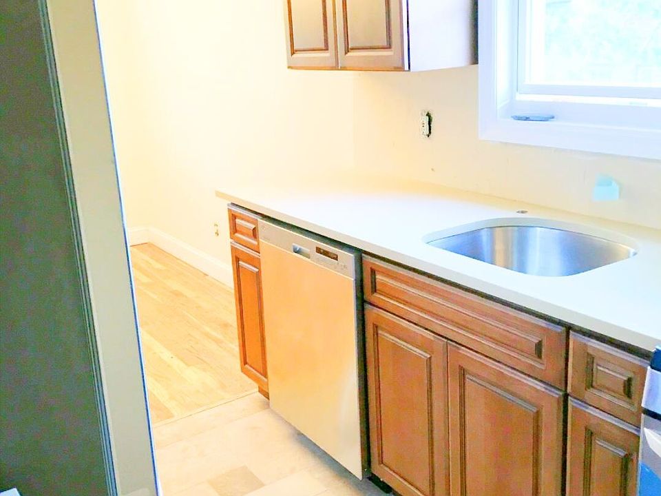 2nd image of 3110 72nd St #1FL