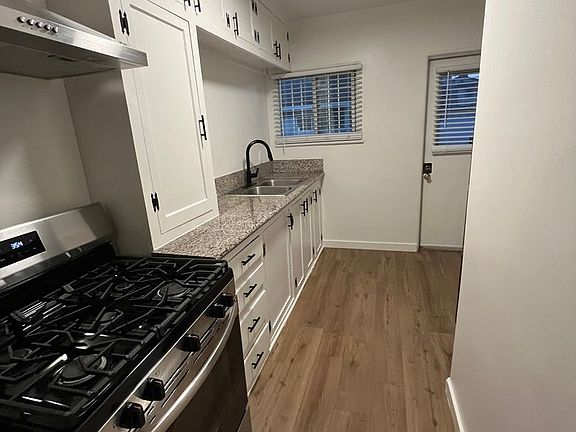 5th image of 925 N Azusa Ave #6