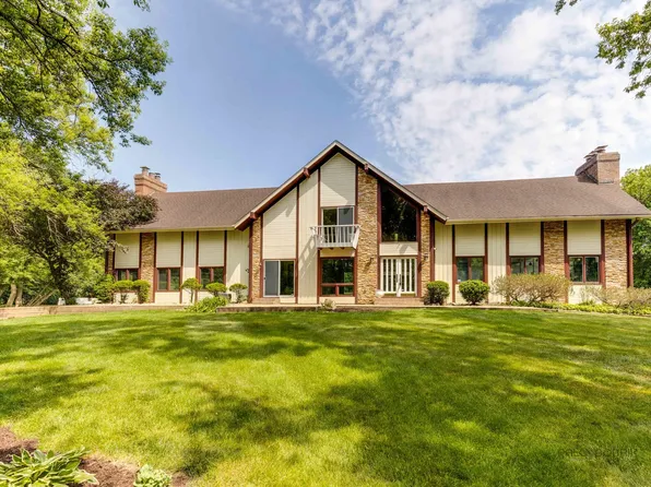 5 Covered Bridge Rd, South Barrington, IL 60010