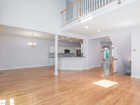 2nd image of 100 High Pine Cir #100