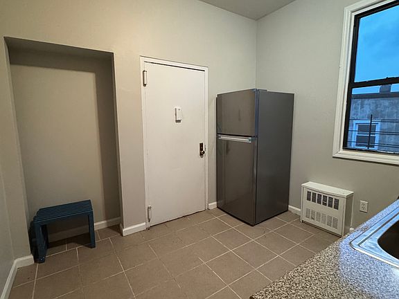 3rd image of 110 School St APT 2R