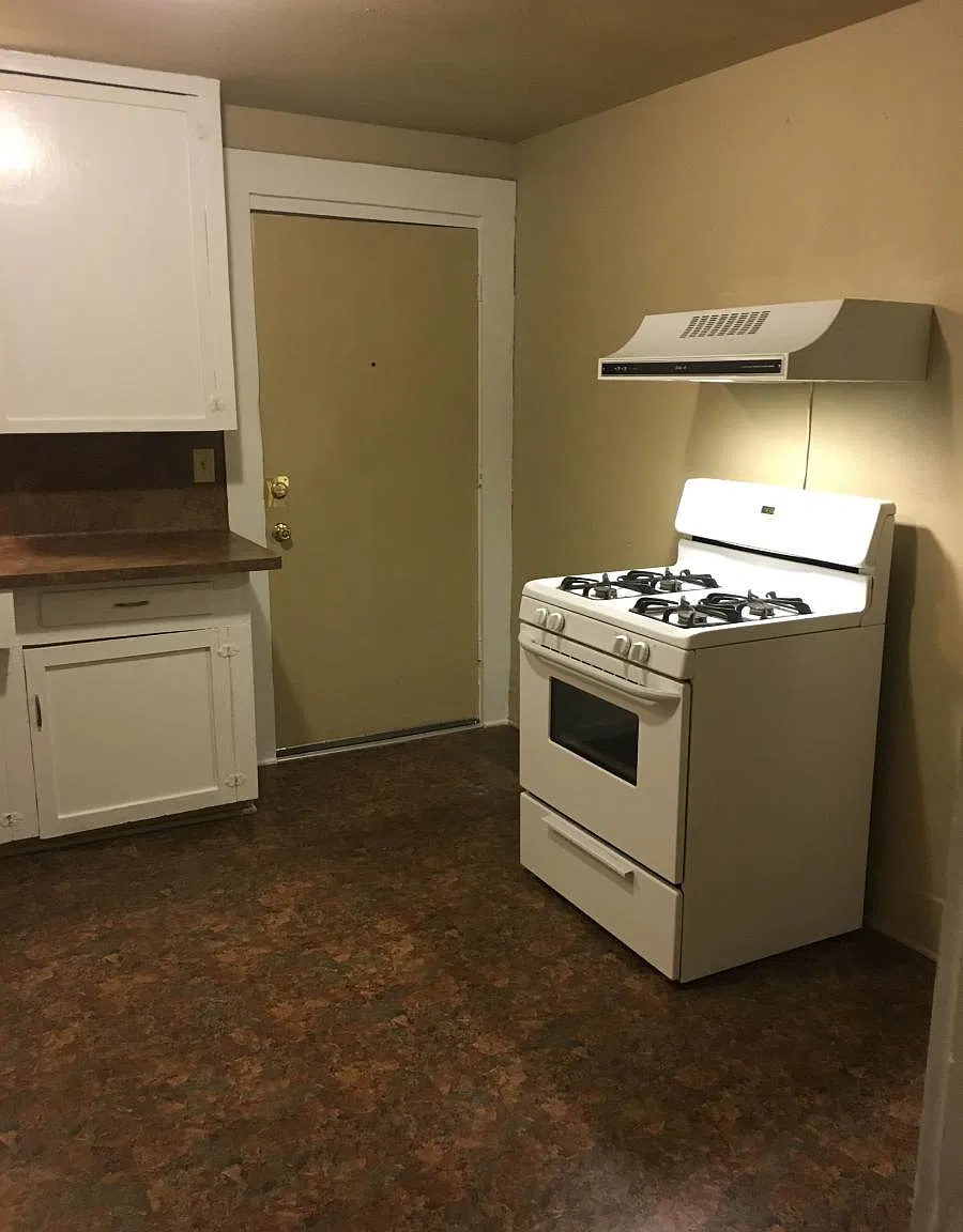 208 Muller Street — Photo 2