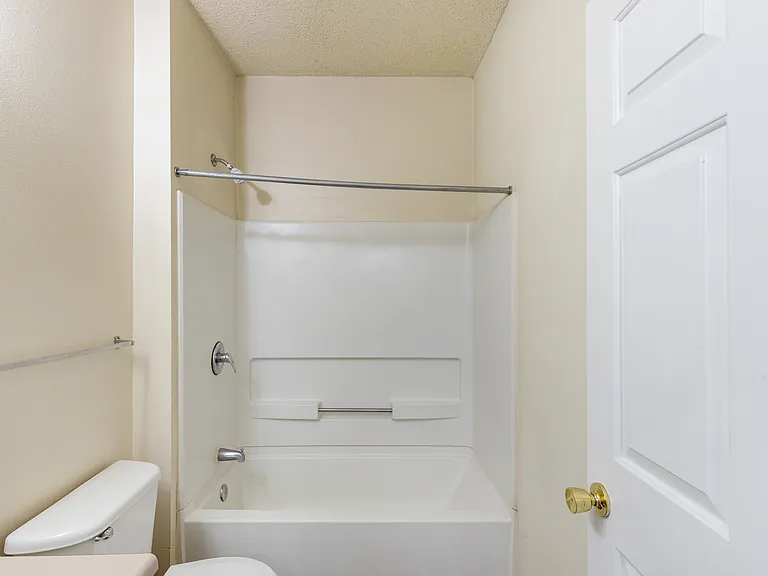Cape Trails Apartments — Photo 23