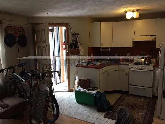 344 Market St #7 — Photo 14