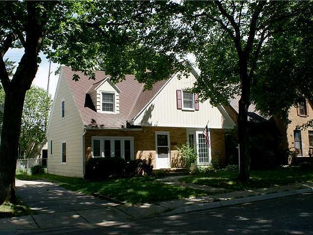 1st image of 517 E Meadowlawn Ave