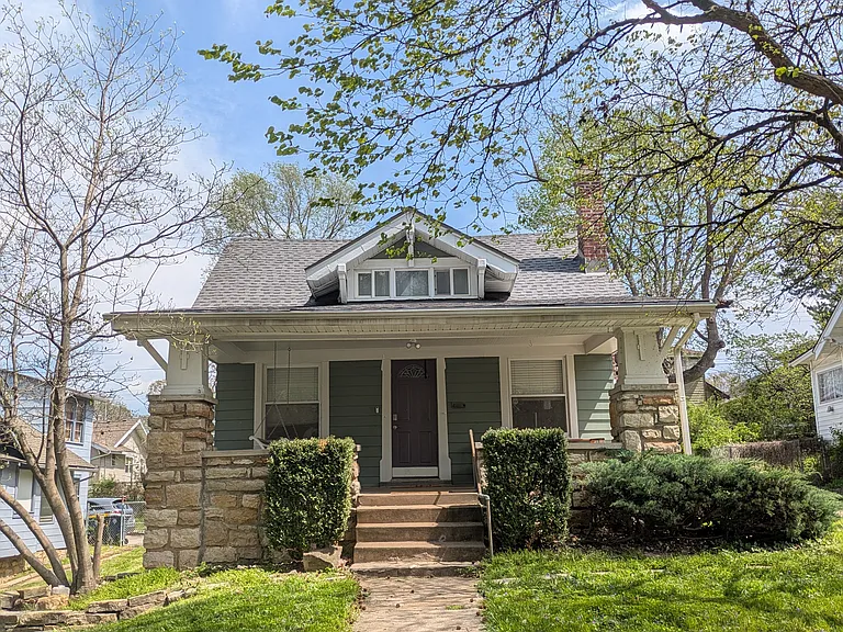 5025 Tracy Ave — Photo 1