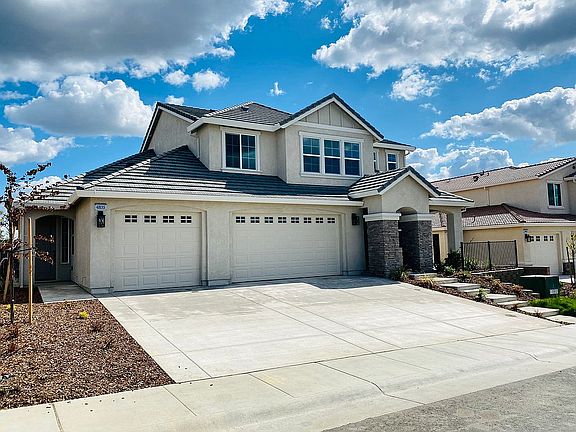 3rd image of 4835 White Pine Dr