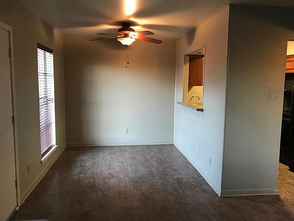 4th image of 3820 Fairfield Ave #79