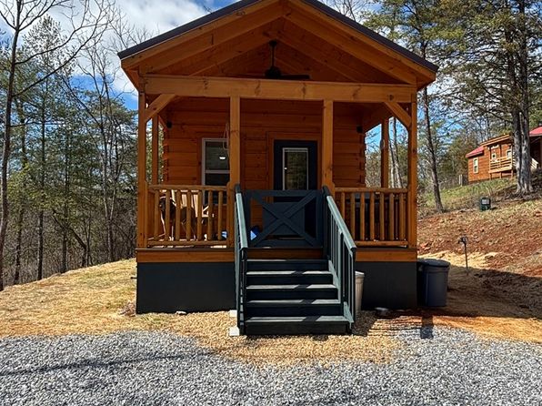 42 Granity Ln, Franklin, NC 28734