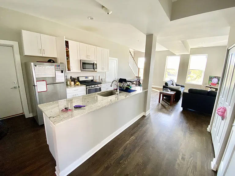 1854 W 18th St #3F — Photo 2