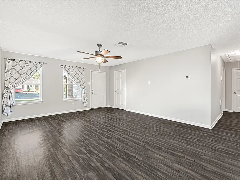 1803 Flamingo Dr — Photo 7