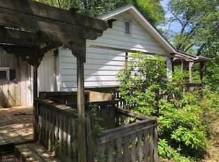 9 Singac Ave, Landing, NJ 07850