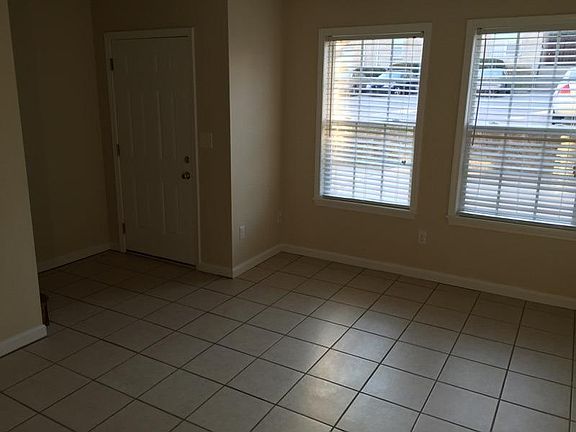 3rd image of 146 Landings Dr APT 6