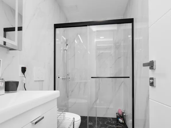 15 West End Avenue image 24 of 33