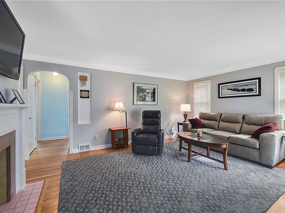 4th image of 8016 Dartworth Dr