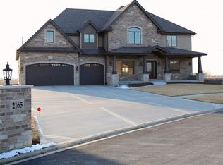 2165 Water Chase Dr, New Lenox, IL 60451