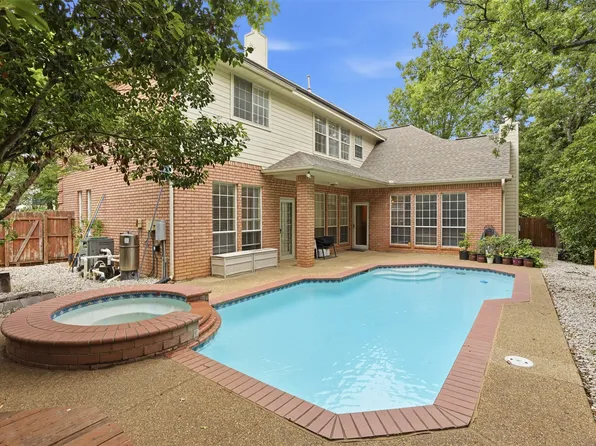 3105 Andrew Ct, Bedford, TX 76021