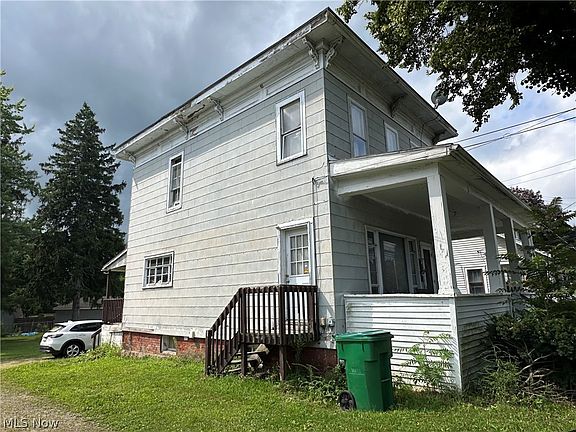2nd image of 538 W Main St