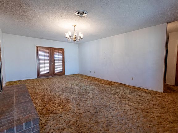 3rd image of 2434 Uvalde Ave