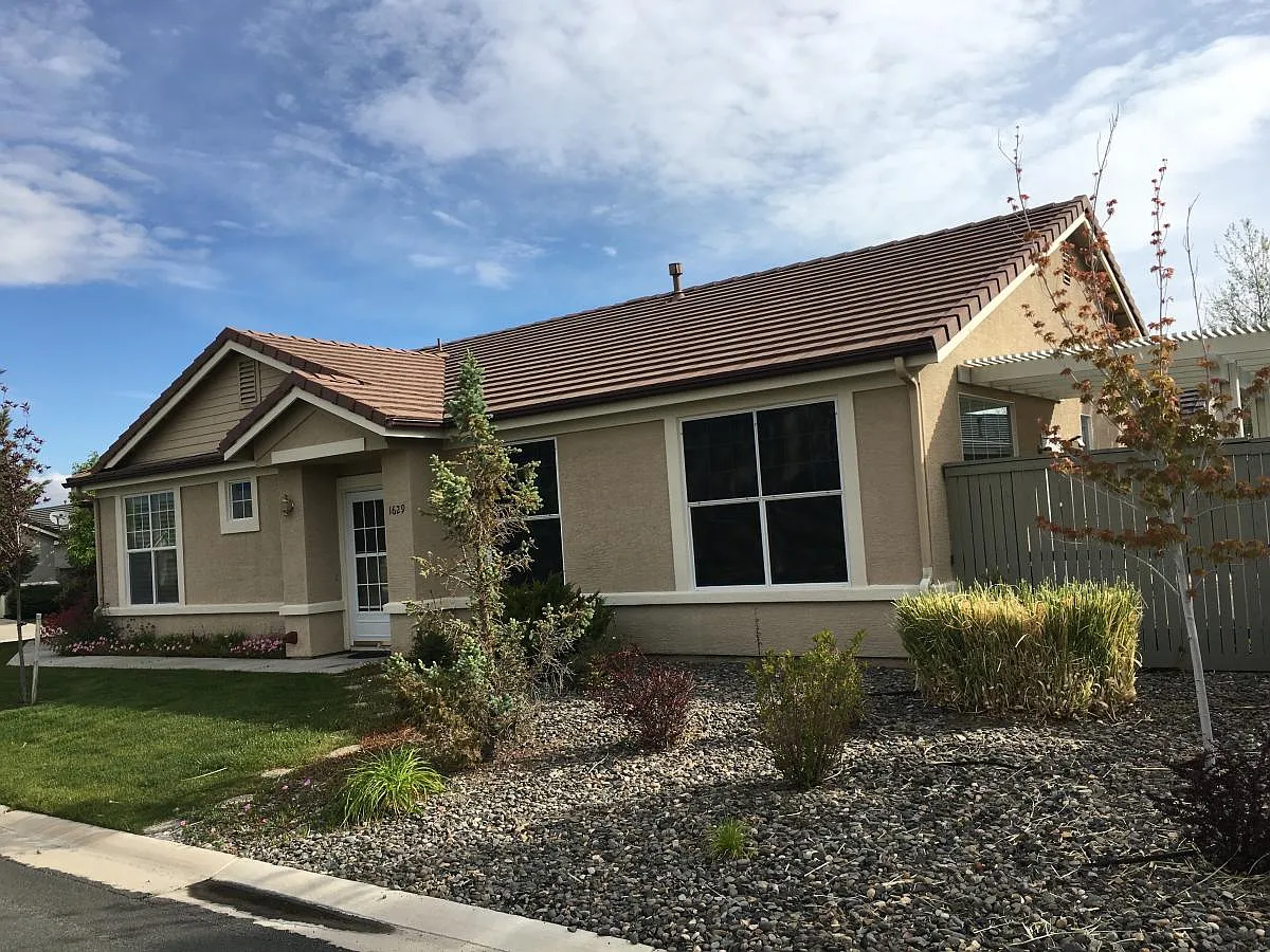 1629 Mountain Ln photo 1