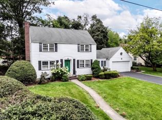 210 Rodney St, Glen Rock, NJ 07452
