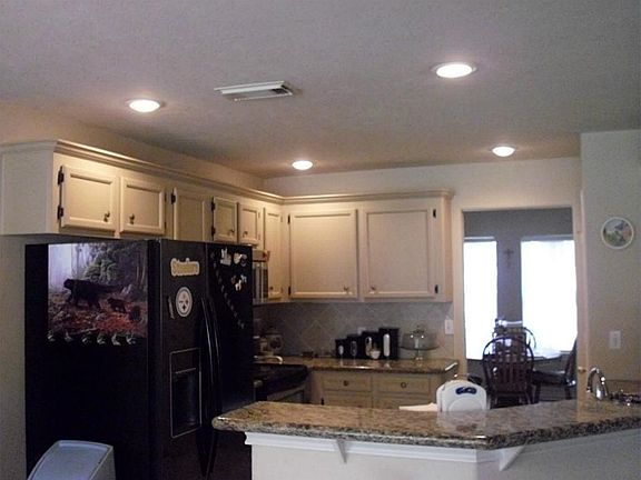 5th image of 7410 Ramblewood Dr