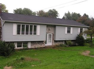 1602 Kuntz Rd, Erie, PA 16509