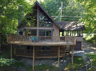 220 Laurel Ln, Greentown, PA 18426