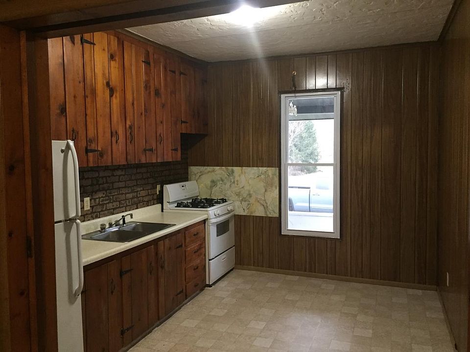 2nd image of 114 Elmira St #1