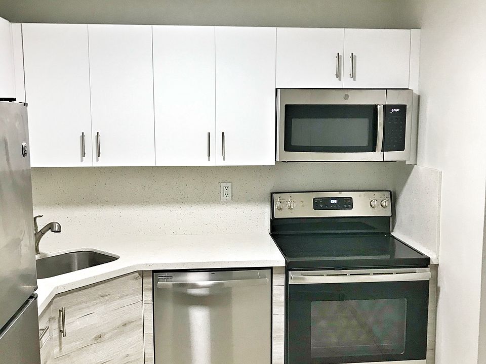 1st image of 9455 W Flagler St #407C