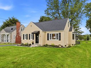 14 Martha Dr, Bowmansville, NY 14026