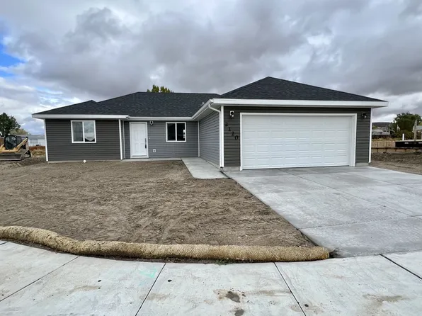 2120 Village Green Cir, Elko, NV 89801