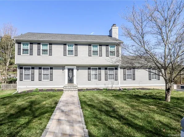 10 Home Street, Trumbull, CT 06611