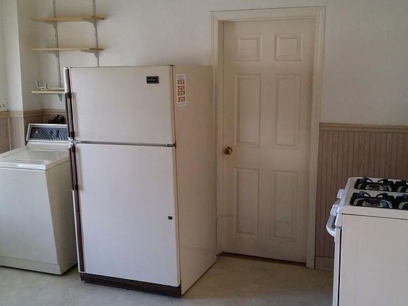 2nd image of 1231 Washington St #1